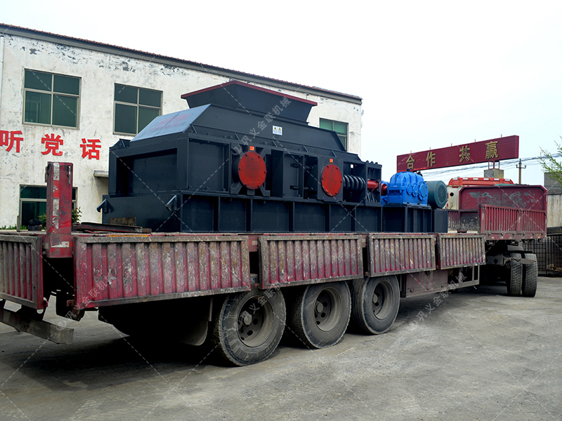 對(duì)輥破碎機(jī)的結(jié)構(gòu)制在怎樣的??jī)?yōu)勢(shì)有哪些? 對(duì)輥破碎機(jī)的結(jié)構(gòu)制在怎樣的??jī)?yōu)勢(shì)有哪些?