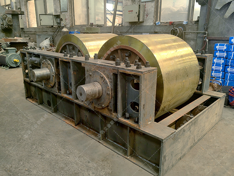 對輥破碎機(jī):如何成為石料加工的神話級設(shè)備 對輥破碎機(jī):如何成為石料加工的神話級設(shè)備